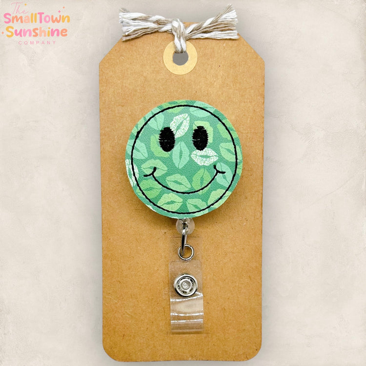 Irish Kisses Smile Badge Topper