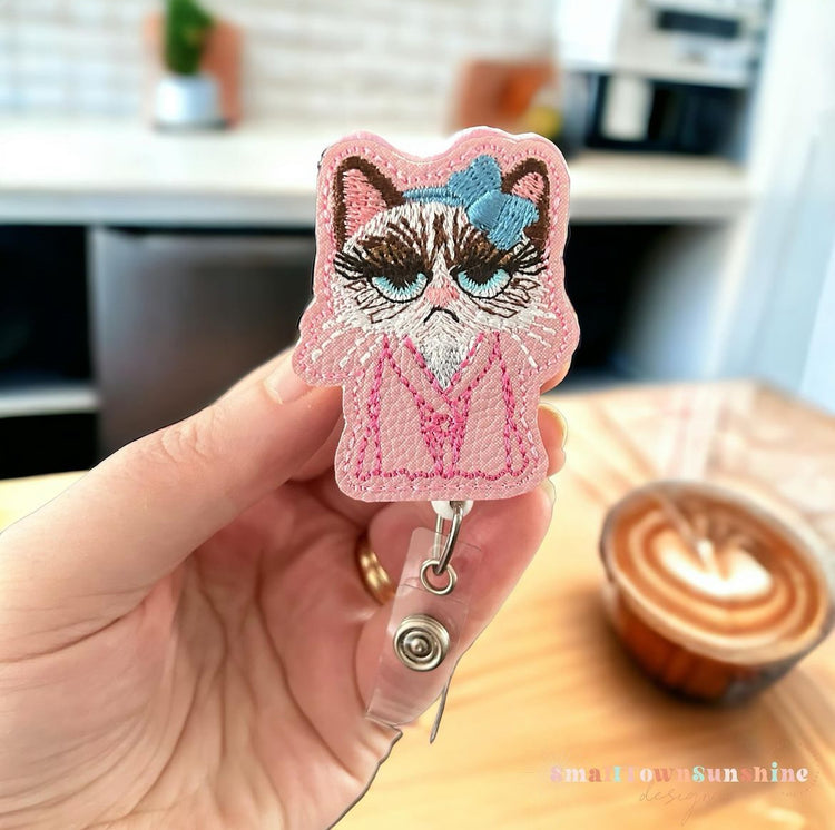 Grumpy Cat in Robe Badge Topper
