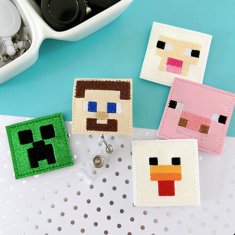 Building Game Badge Toppers