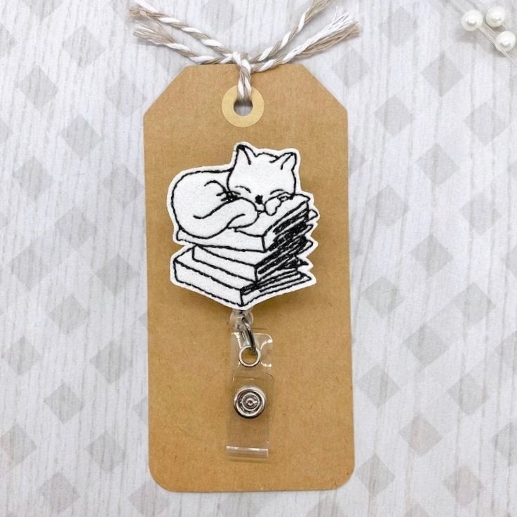 Sleeping Cat Badge Topper