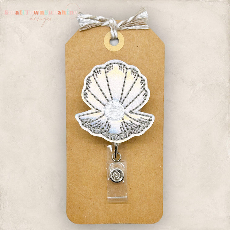 Shell with Pearl Badge Topper