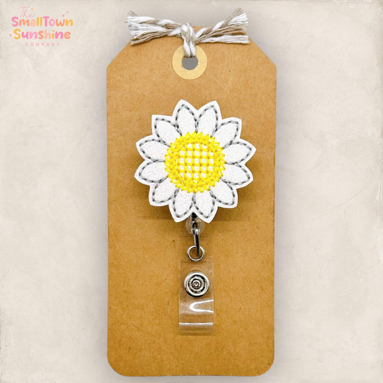 Daisy Badge Topper