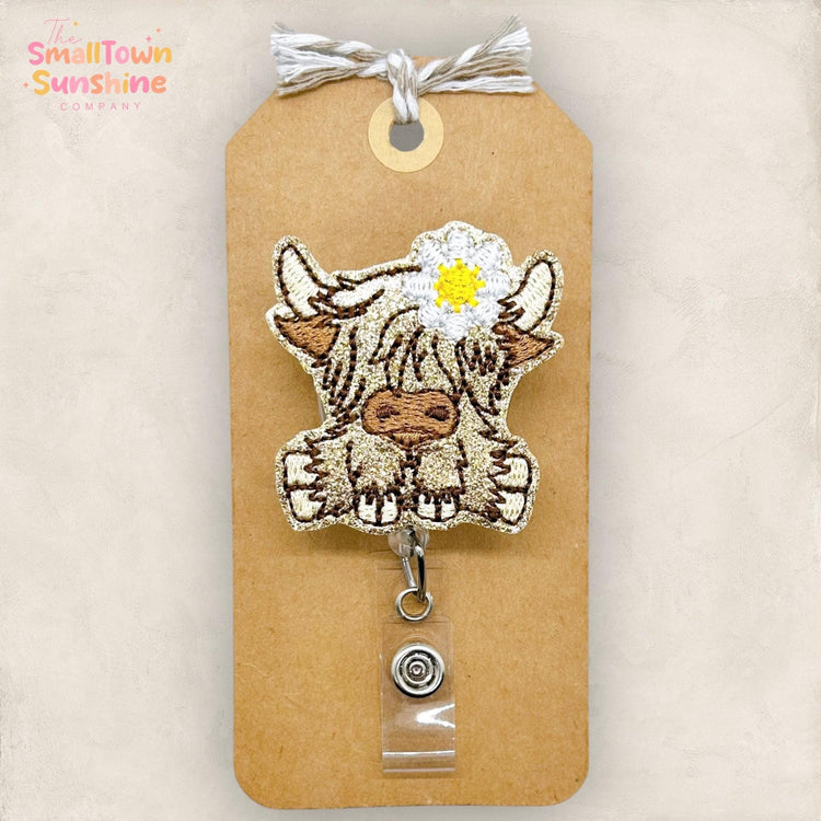 Daisy Highland Cow Badge Topper