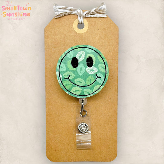 Irish Kisses Smile Badge Topper