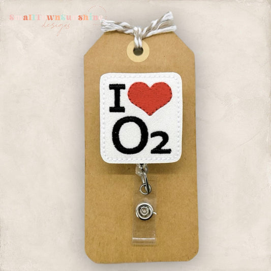 I Love O2 Badge Topper