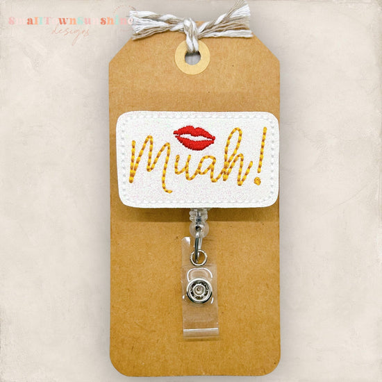 Muah Badge Topper