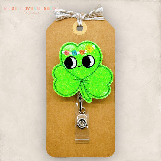 Groovy Clover Badge Topper