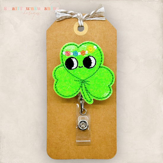 Groovy Clover Badge Topper