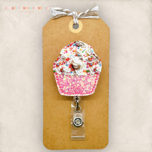 Fancy Cupcake Badge Topper