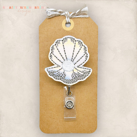 Shell with Pearl Badge Topper