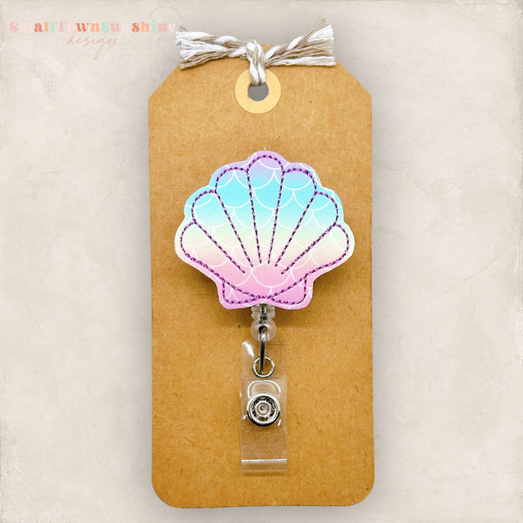 Ombre Seashell Badge Topper