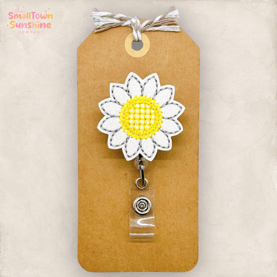 Daisy Badge Topper