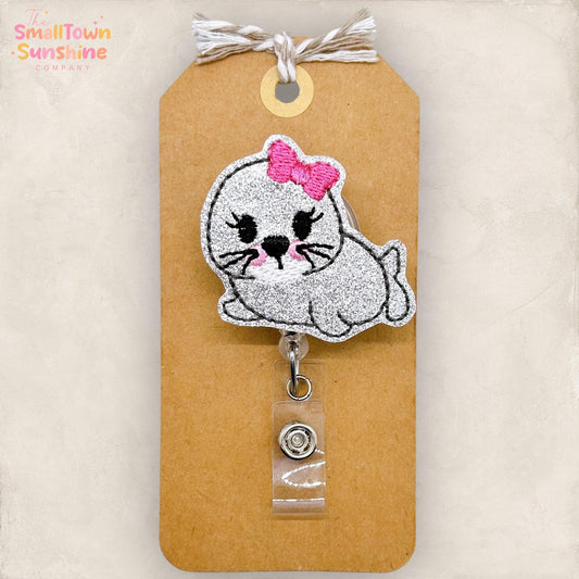 Pretty Seal Badge Topper